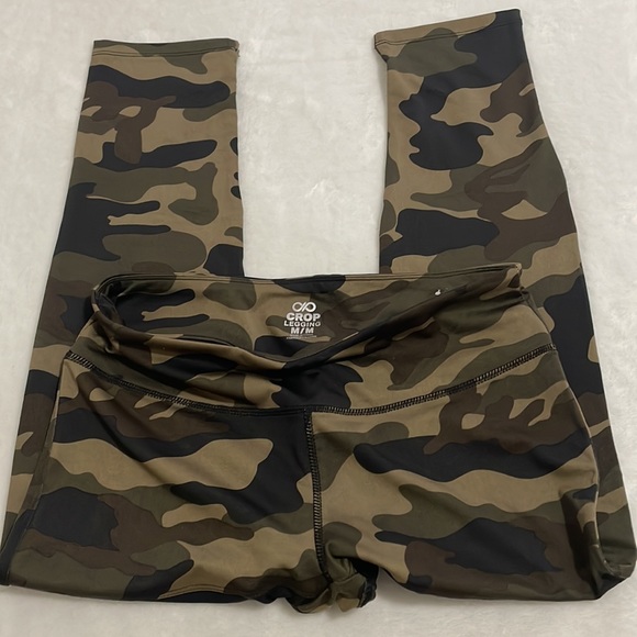 Forever 21 cropped mesh leggings - Picture 6 of 6